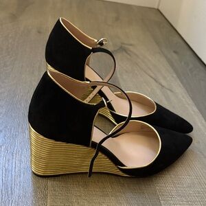 Tuckernuck Black and Gold Wedges